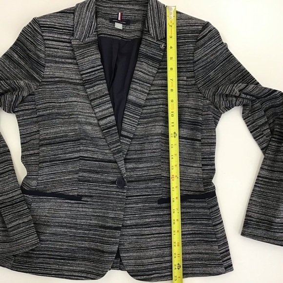 Tommy Hilfiger stretch fitted polyester blend blazer with elbow patches. Sz 12 - Picture 6 of 15